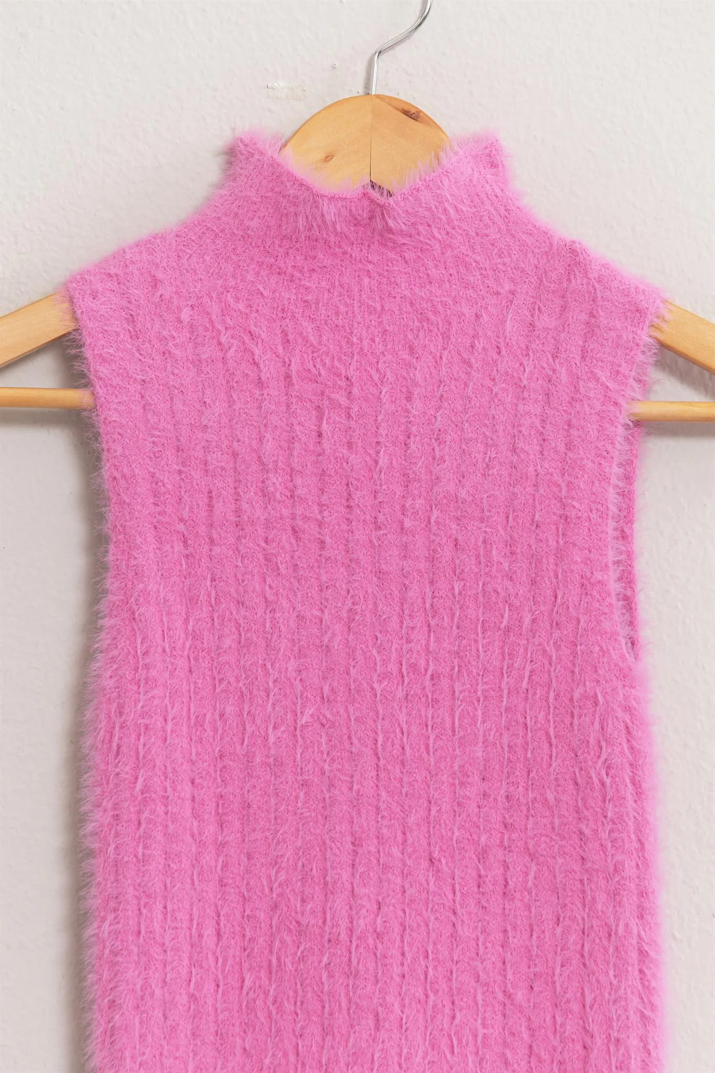 DZ24F139-High Neck Sleeveless Knit Top